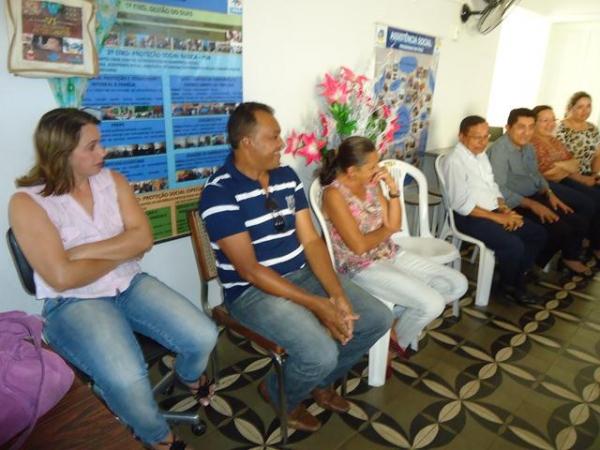 Secretaria Municipal de Assistência Social realiza encerramento do Projeto Vida  - Imagem 50
