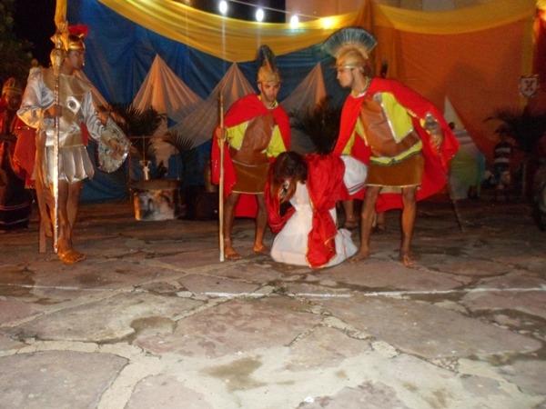 Encenação da Paixão de Cristo emociona milhares de pessoas em Valença - Imagem 32