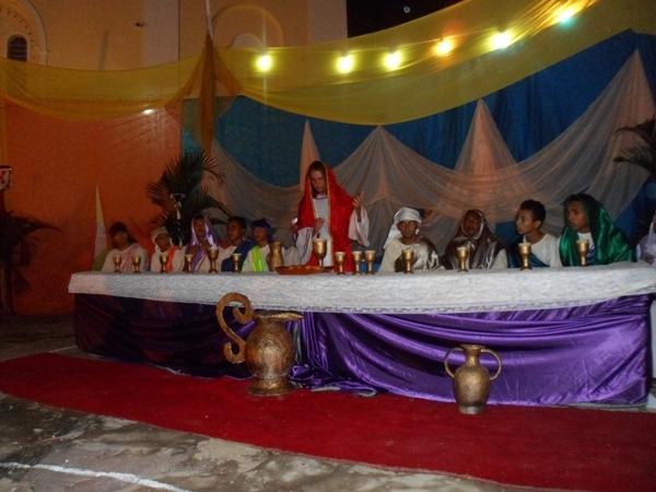 Encenação da Paixão de Cristo emociona milhares de pessoas em Valença - Imagem 44