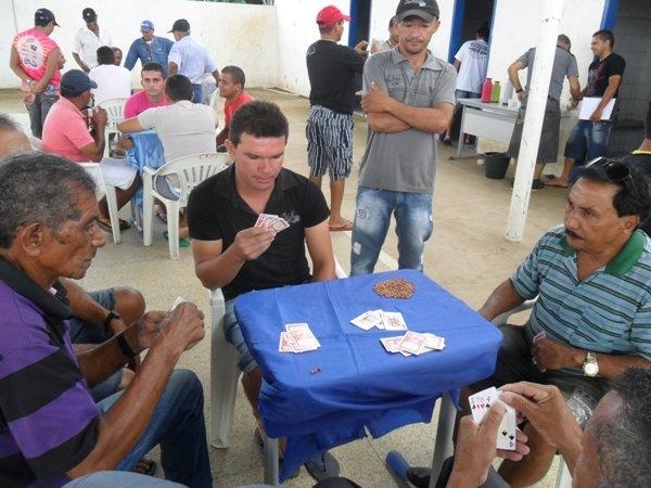 Jogos de Dominó Sinuca e Baralho movimentam a cidade  - Imagem 6