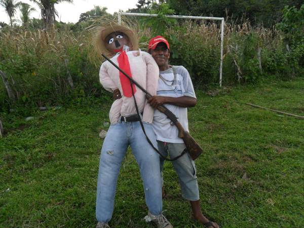 Veja como foi a malhação do Judas em Lagoinha 