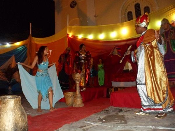 Encenação da Paixão de Cristo emociona milhares de pessoas em Valença - Imagem 47