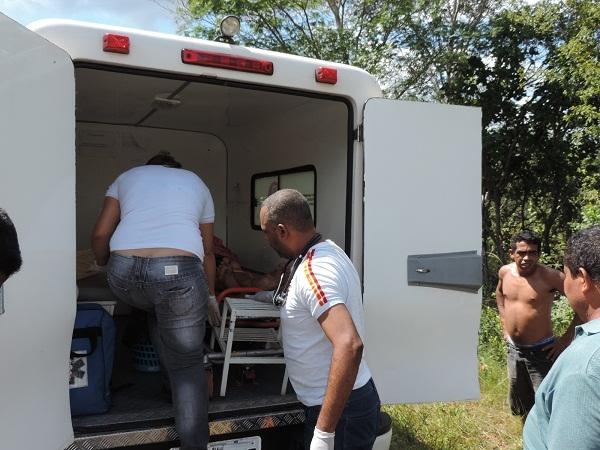 Acidente automobilístico deixa duas pessoas gravemente feridas - Imagem 6