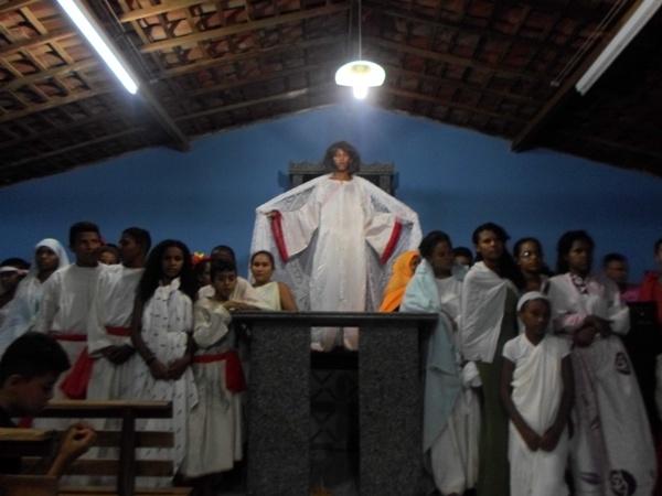 Alunos encenam Paixão de Cristo no Povoado Taboquinha  - Imagem 22