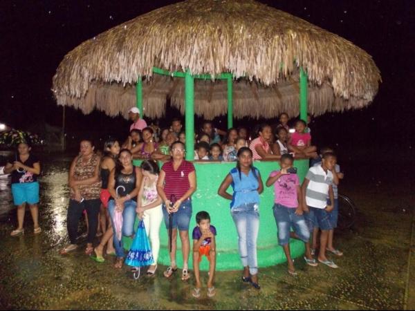 Jovens da Cia de Teatro Persona encenaram Paixão de Cristo em Praça Publica  - Imagem 41