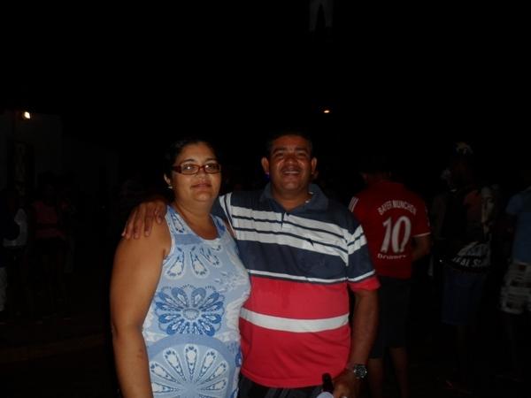 Prefeito Walfredo Filho participa da festa de malhação de Judas no Bairro Novo Horizonte - Imagem 3