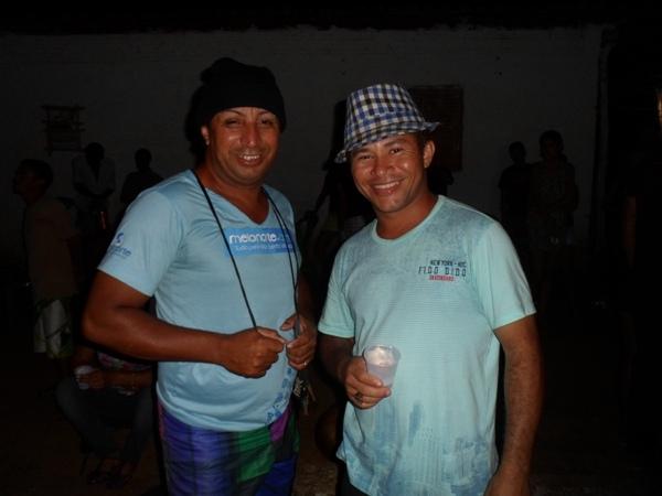 Prefeito Walfredo Filho participa da festa de malhação de Judas no Bairro Novo Horizonte - Imagem 10