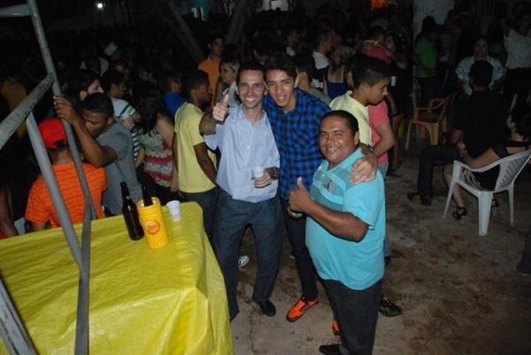 Clube do Dodó ficou pequeno para o Show da Banda Catuaba com Amendoim  - Imagem 7