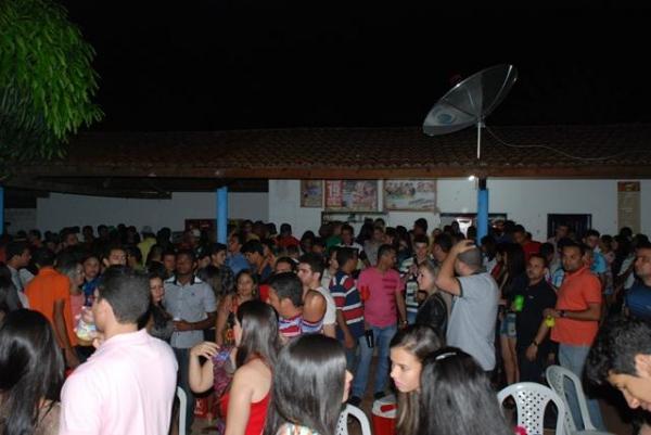 Clube do Dodó ficou pequeno para o Show da Banda Catuaba com Amendoim  - Imagem 24