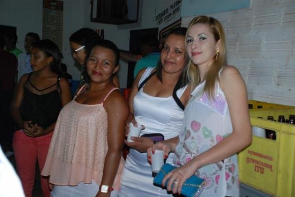 Clube do Dodó ficou pequeno para o Show da Banda Catuaba com Amendoim  - Imagem 32