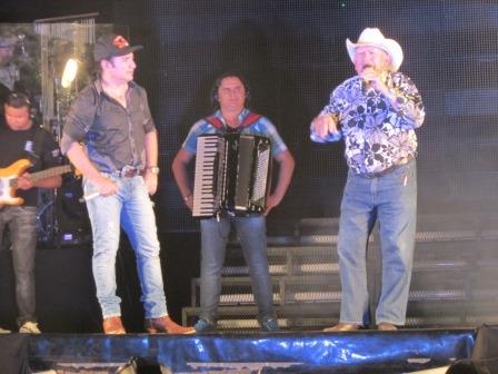 Show com a participação de amigos no 6º DVD de Francis Lopes - Imagem 9