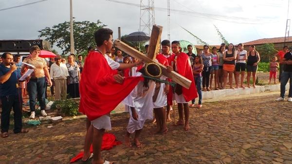 Encenação da Paixão em Pimenteiras emociona população - Imagem 20