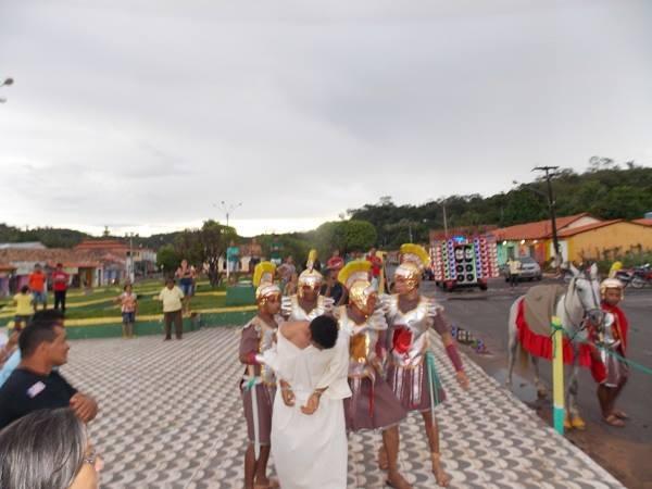 Grupo Teatral apresenta Via-Sacra na cidade de Buriti-MA - Imagem 3
