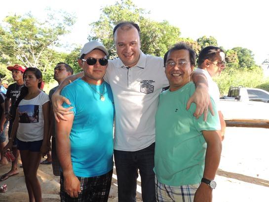 Açude de Água Branca atrai um grande público em dia de lazer - Imagem 17