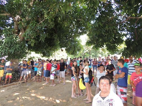 Açude de Água Branca atrai um grande público em dia de lazer - Imagem 11