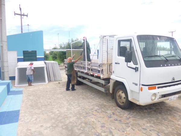 Alambrados do Estádio “O Pinheirão” em Fronteiras estão sendo recuperados - Imagem 4