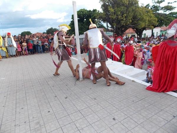 Sexta Feira Santa na cidade de Porto: uma tradição que cresce a cada ano. - Imagem 6
