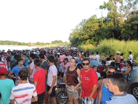 Açude de Água Branca atrai um grande público em dia de lazer - Imagem 4