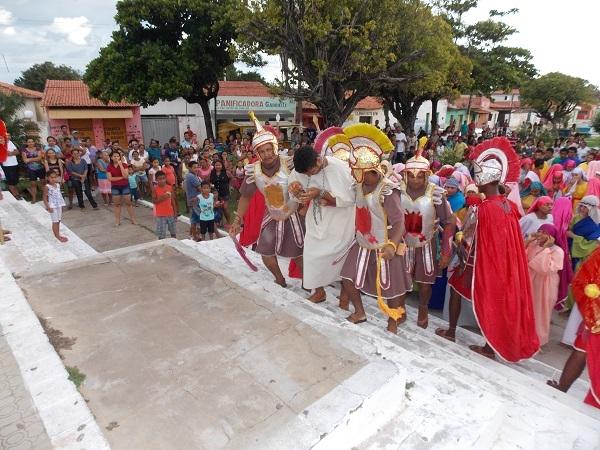 Sexta Feira Santa na cidade de Porto: uma tradição que cresce a cada ano. - Imagem 3