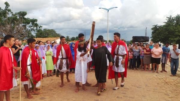 Encenação da Paixão em Pimenteiras emociona população - Imagem 14