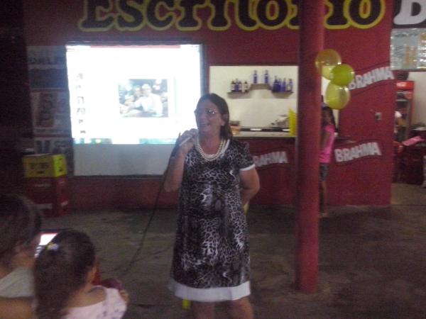 Festa Supresa: Aniversariante Lúcia Lopes é homenageda por amigos e familiares. - Imagem 19