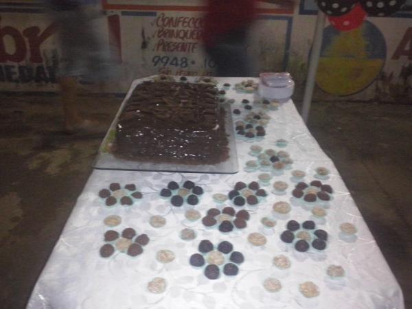 Festa Supresa: Aniversariante Lúcia Lopes é homenageda por amigos e familiares. - Imagem 4