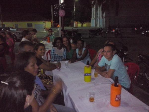 Festa Supresa: Aniversariante Lúcia Lopes é homenageda por amigos e familiares. - Imagem 15