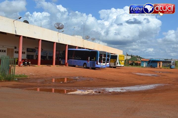 Insalubridade e péssimas condições sanitárias caracterizam rodoviária de Picos.