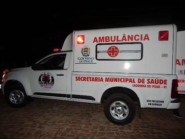 Prefeito Manoel Dedé recebe uma Nova Ambulância para a população de Lagoinha - Imagem 1