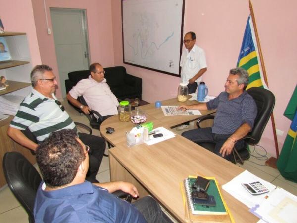 Edílson Capote recebe visita do Presidente da Agespisa - Imagem 1