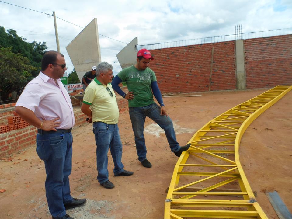  “Valença está virando um grande canteiro de obras”, disse Prefeito Walfredo.