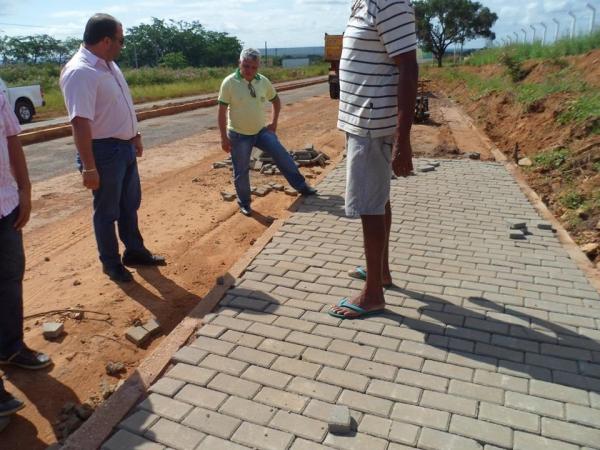 “Valença está virando um grande canteiro de obras”, disse Prefeito Walfredo. - Imagem 13
