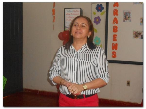 Maria Nilcimar comemora seu aniversário com a família e amigos - Imagem 9