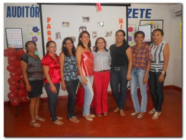 Maria Nilcimar comemora seu aniversário com a família e amigos - Imagem 31