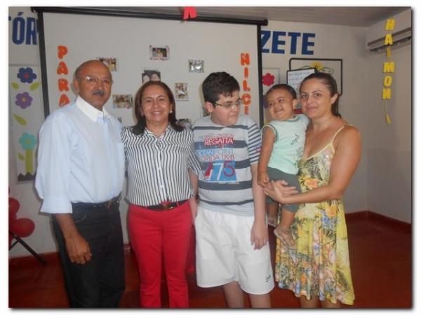 Maria Nilcimar comemora seu aniversário com a família e amigos - Imagem 17