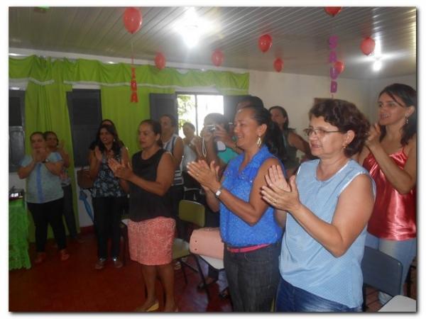 Maria Nilcimar comemora seu aniversário com a família e amigos - Imagem 48
