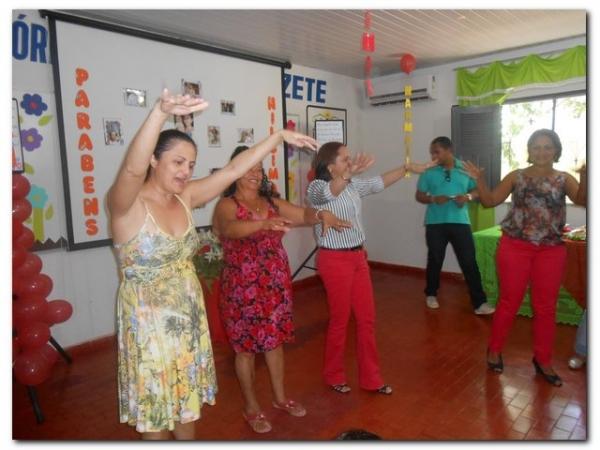 Maria Nilcimar comemora seu aniversário com a família e amigos - Imagem 24