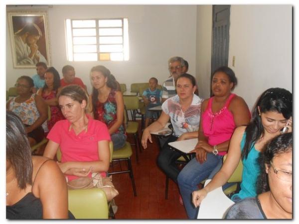 Maria Nilcimar comemora seu aniversário com a família e amigos - Imagem 22