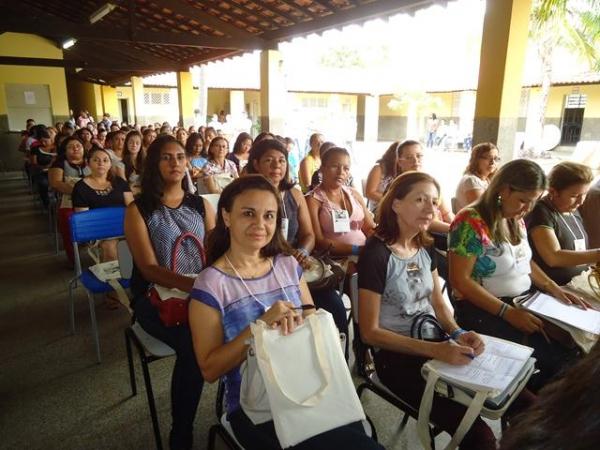 Foi um sucesso o Seminário Drogas Por Quê? - Imagem 23