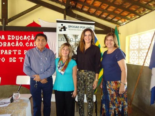 Foi um sucesso o Seminário Drogas Por Quê? - Imagem 8