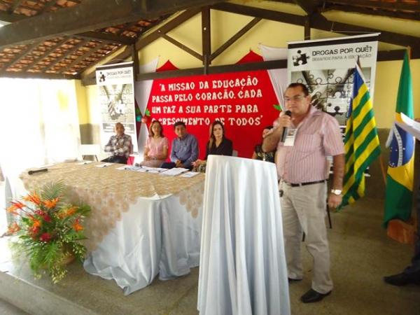 Foi um sucesso o Seminário Drogas Por Quê? - Imagem 29