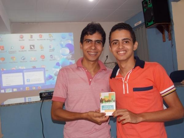 Vereador Aylon Praça promove I Encontro de Jovens em São Francisco do Piauí - Imagem 8