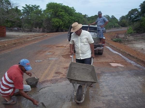 Boahorenses agradecem prefeito Zé Resende por realizar obras estruturantes no município. - Imagem 12