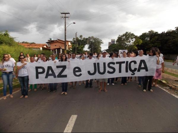 Caso Neylivia I: Familiares e amigos de Neylivia Costa fazem caminhada pedindo por PAZ e JUSTIÇA  - Imagem 7