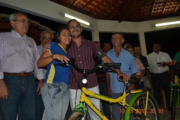 Boahorenses agradecem prefeito Zé Resende por realizar obras estruturantes no município. - Imagem 16