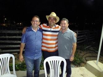Prefeito Alecxo Belo e comitiva comparecem ao aniversário de Alegrete - PI - Imagem 1
