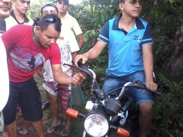 Acidente em Lagoa de São Francisco deixa três pessoas feridas - Imagem 2