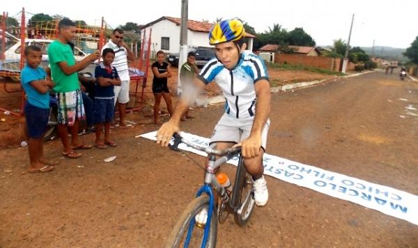 Maratonas e corridas de jumentos abriram  a programação do dia 28 em Canavieira - Imagem 11