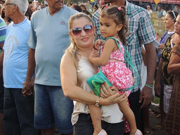 Visita da Divina Santa Cruz enaltece a fé na região - Imagem 11