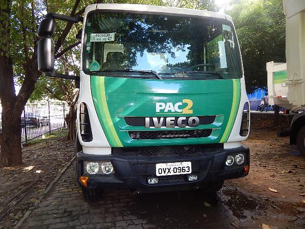 Cidade de Lagoinha é contemplada com uma Caçamba do PAC2